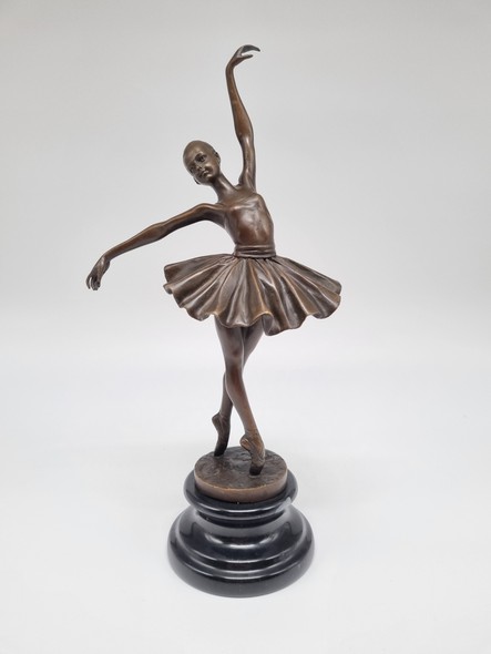 Figurine "Ballerina",
Milo