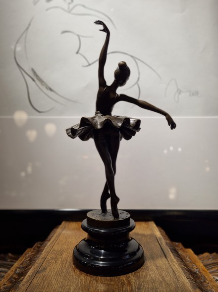 Figurine "Ballerina",
Milo