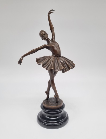 Figurine "Ballerina",
Milo