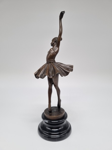 Figurine "Ballerina",
Milo