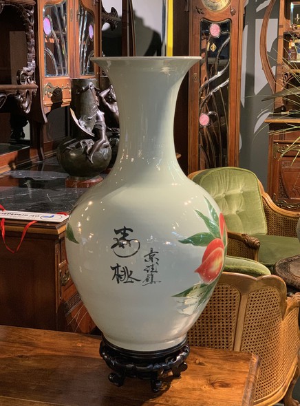 Vintage vase "Peaches"