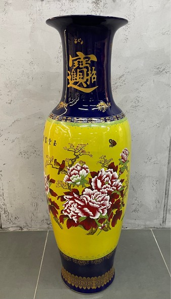 Винтажная ваза с пионами,
Китай