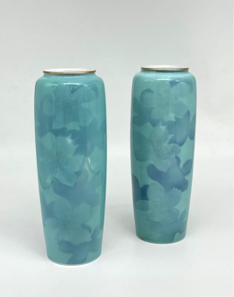 Paired vintage vases, Fukugawa