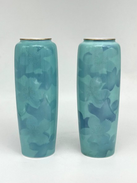 Paired vintage vases, Fukugawa