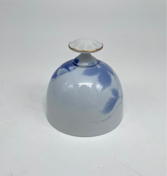 Porcelain bell, Fukagawa