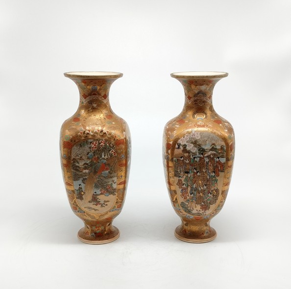 Antique Incense Burner
with Vases, Japan