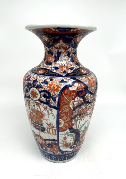 Antique Vase
Imari, Japan