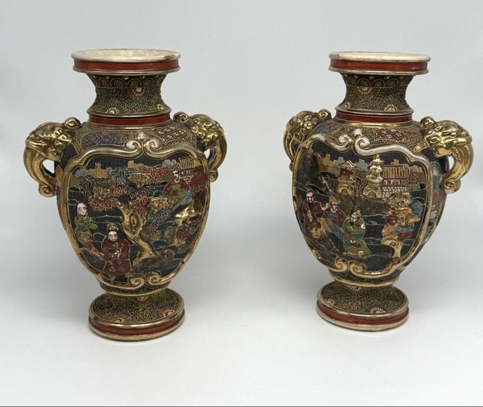 Antique paired vases, Satsuma