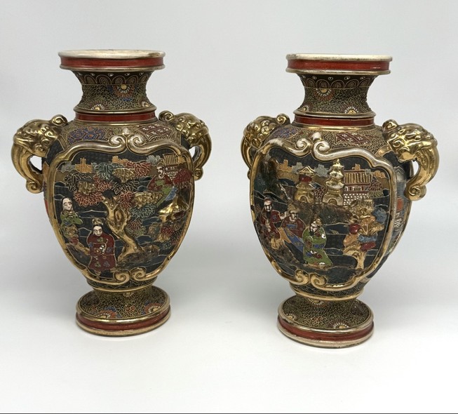 Antique paired vases, Satsuma