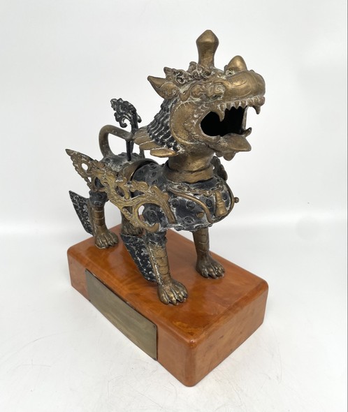 Vintage sculpture "Tibetan Lion Seng"