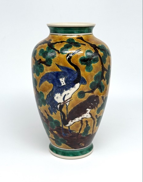 Vintage vase
with storks, Japan