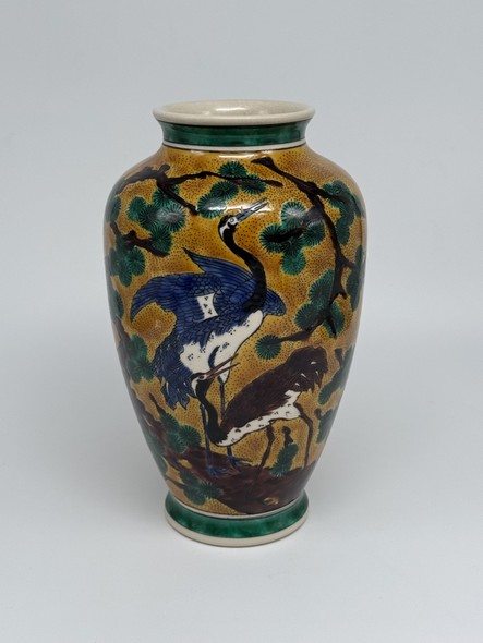 Vintage vase
with storks, Japan