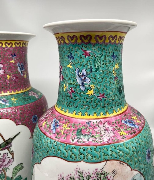 Vintage Oriental
Paired Vases, China