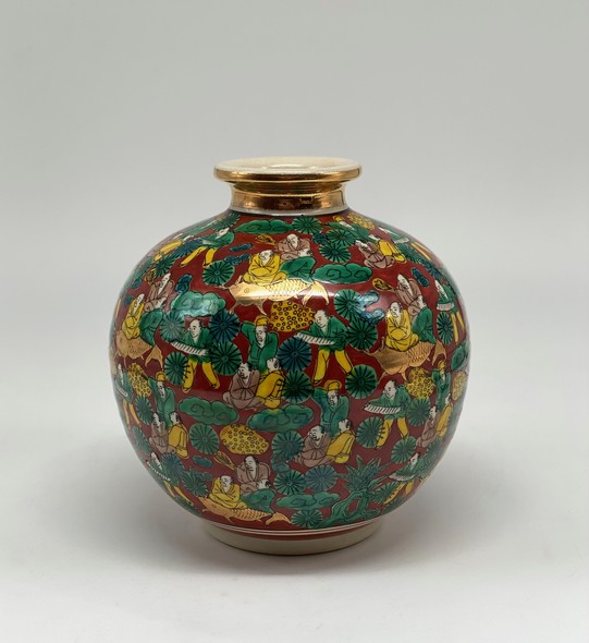 Antique Vase
Mokubei, Kutani