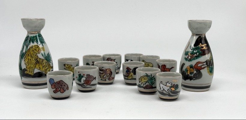 Antique Sake Set "Zodiac Signs"