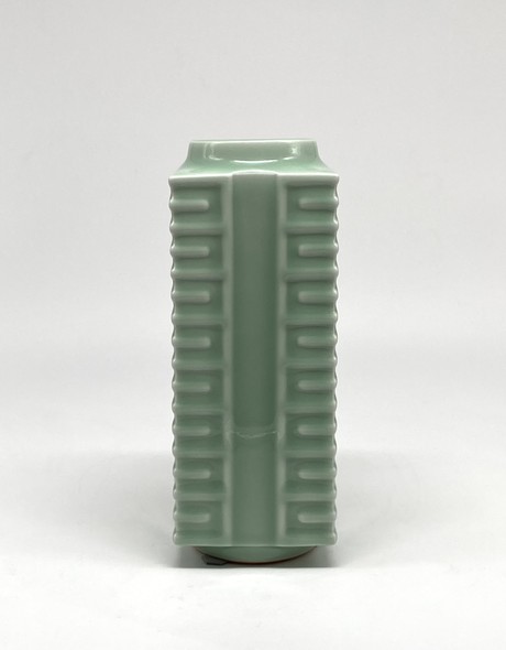 Kong shaped vintage vase