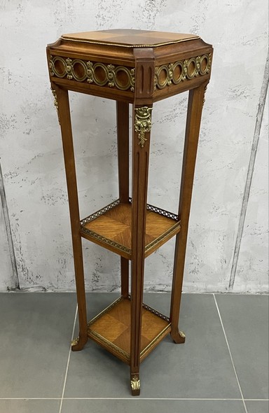 Vintage pedestal in Empire style