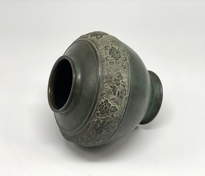 Antique bronze vase