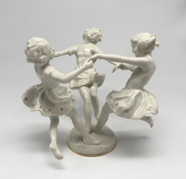 Antique sculpture "Ballerinas"