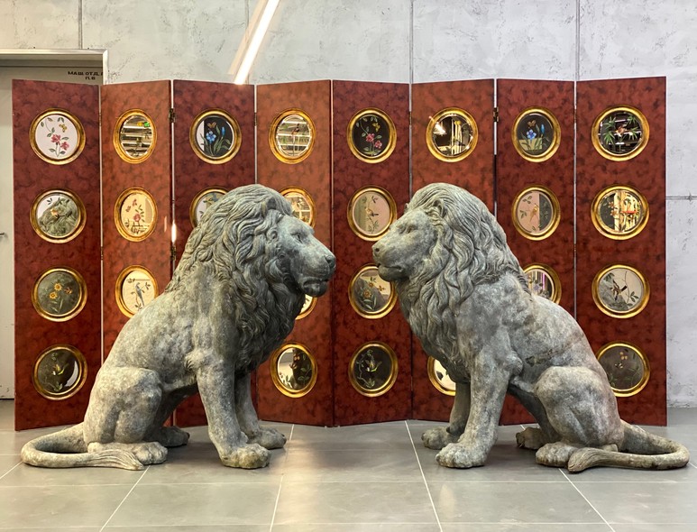 Ancient paired sculptures "Lions"