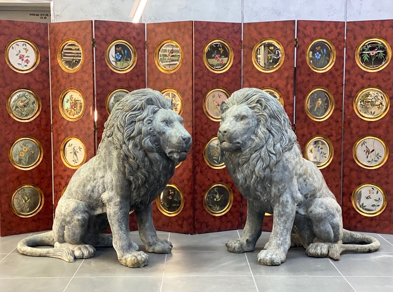 Ancient paired sculptures "Lions"