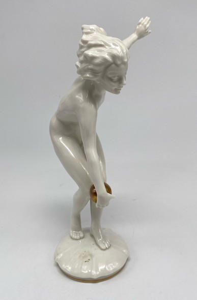 Sculpture "Gymnast with a ball"