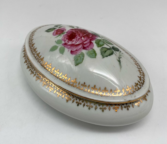 Vintage jewelry box