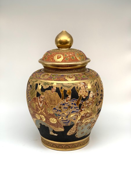 Antique vase
Satsuma, Japan