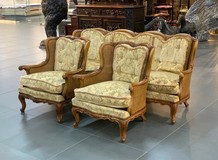 Антикварный гарнитур
в стиле Людовика XIV