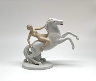 Антикварная скульптура «Всадница»