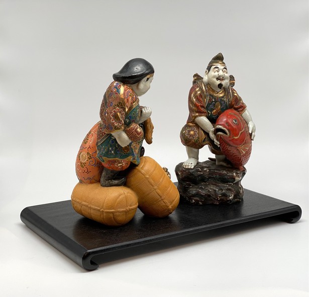 Paired sculpture
"Ebisu and Daikoku"