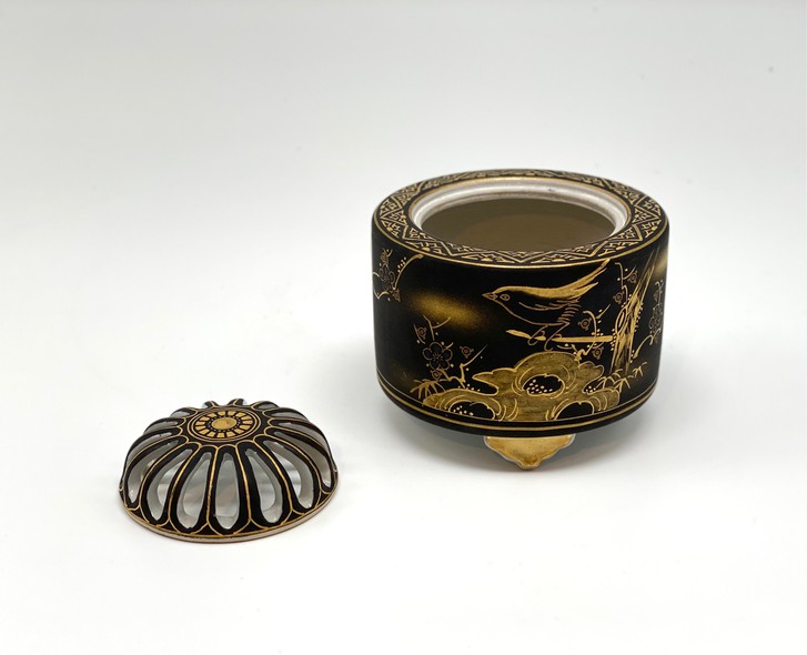 Antique fragrance bowl,
Kutani, Japan