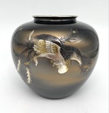 Антикварная ваза с фениксом,
Япония