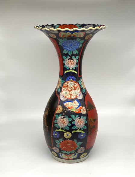 Antique Japanese vase, Arita