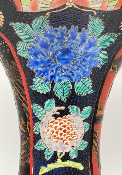 Antique Japanese vase, Arita