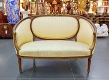 Antique sofa
in neoclassical style
