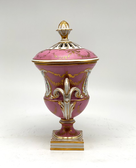 Antique vase
"Pink Pompadour", Sevres