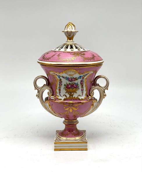 Antique vase
"Pink Pompadour", Sevres