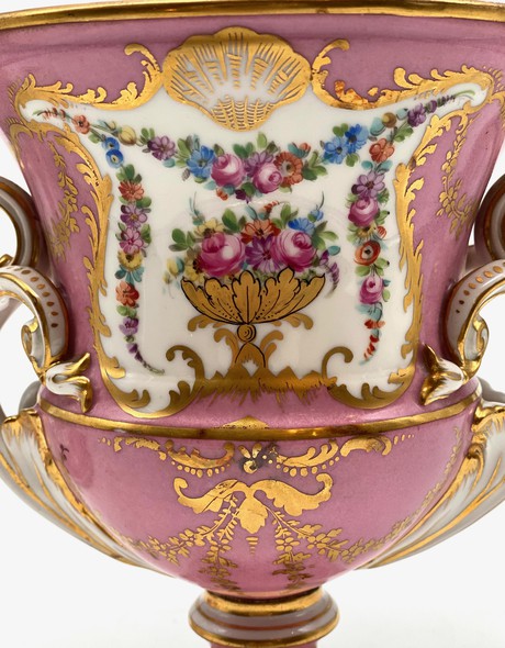 Antique vase
"Pink Pompadour", Sevres