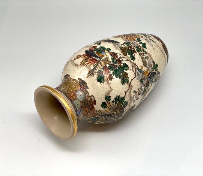 Antique vase
Satsuma, Japan, 19th century.