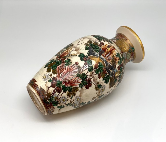 Antique vase
Satsuma, Japan, 19th century.