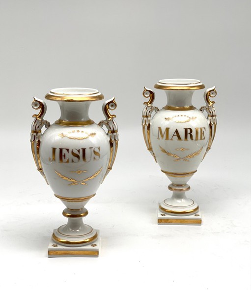 Antique steam rooms
vases, Old Paris