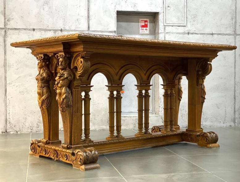 Antique console table,
Renaissance, 19th century