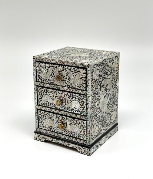 Vintage box
"Sacred Animals", China