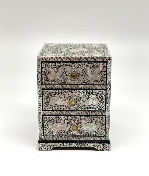 Vintage box
"Sacred Animals", China