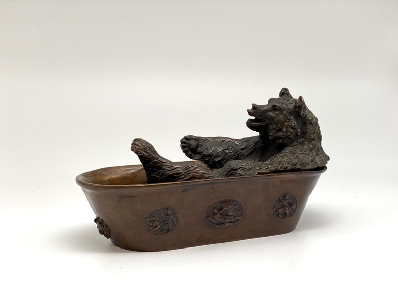 Vintage sculpture
"Bear in the Bathtub"