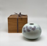 Vintage vase,
porcelain, Japan