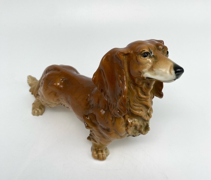 Antique figurine "Dachshund"