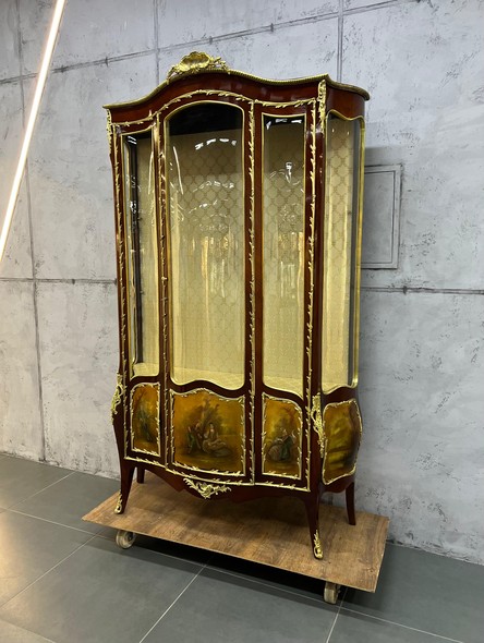 Antique Louis XV display showcase