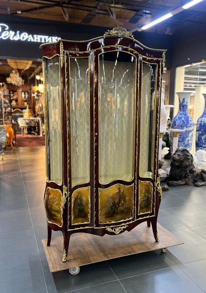 Antique Louis XV display showcase